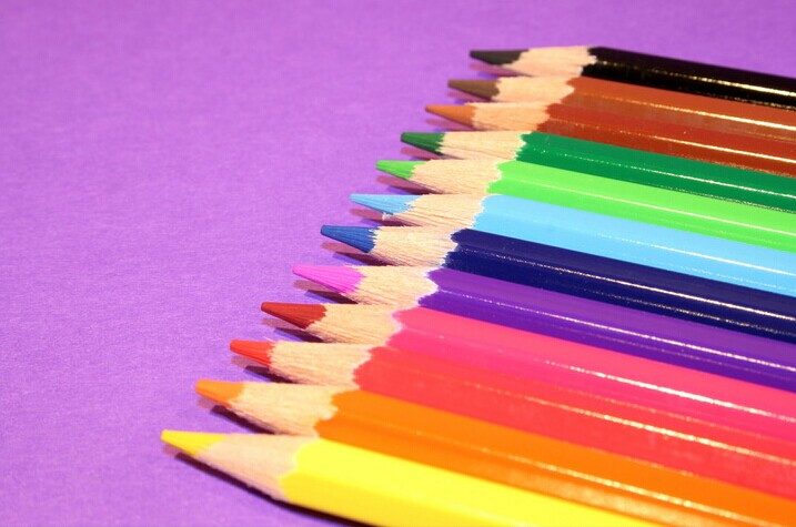 红黄蓝绿蓝紫的颜色用英语怎么写-红 黄 蓝绿青