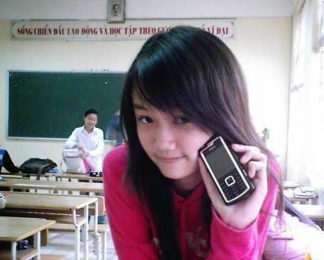 晒现代越南女生生活照(组图)(5)_E度高考网