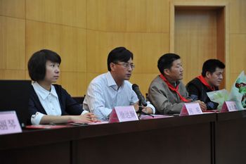 何书记发表讲话