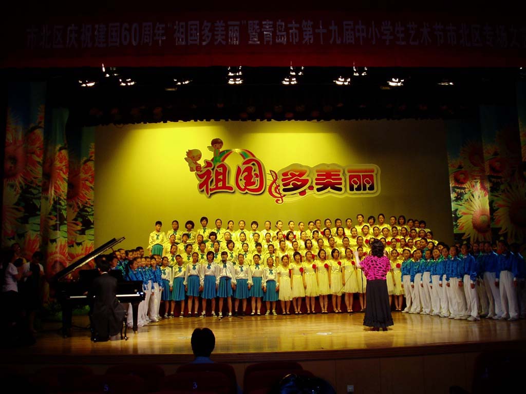 超银中学合唱团