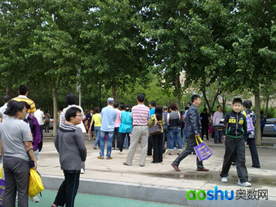 2012ʡʵʵѧУ6000˲μ