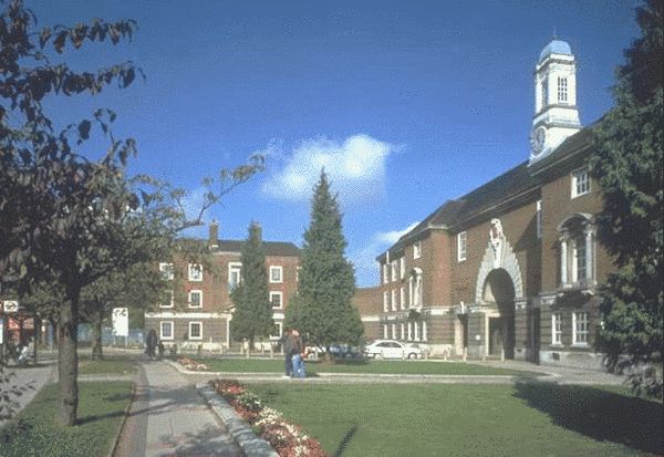 卢煜明 香港中文大学_桑德兰大学中文网_中文大学