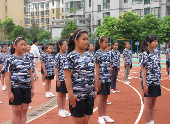 2012合肥寿春中学初一新生军训图片