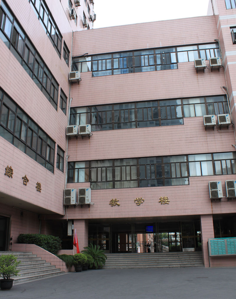 7:2013上海高考考前踩点—卢湾高级中学,上戏附中,向明中学,徐汇