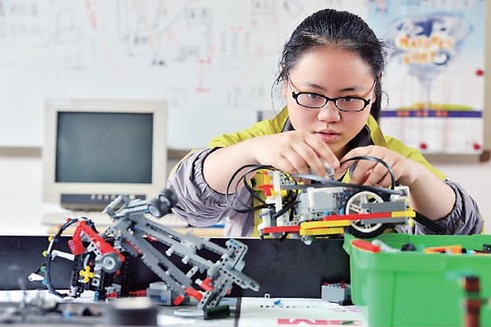 女学霸发明防作弊神器 清华面试满分录取_英语