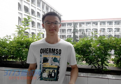 2014年四川资阳市理科状元李锦:坚持是最重要