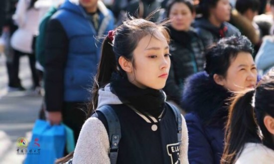 中戏艺考美女PK传媒艺考美女 都百里挑一(图)