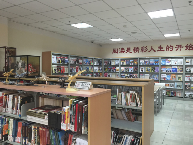 2015北京二中校园开放日之教学设施_北京中考