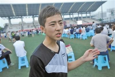 15岁男生考入西南政法 3岁半读二年级（图）
