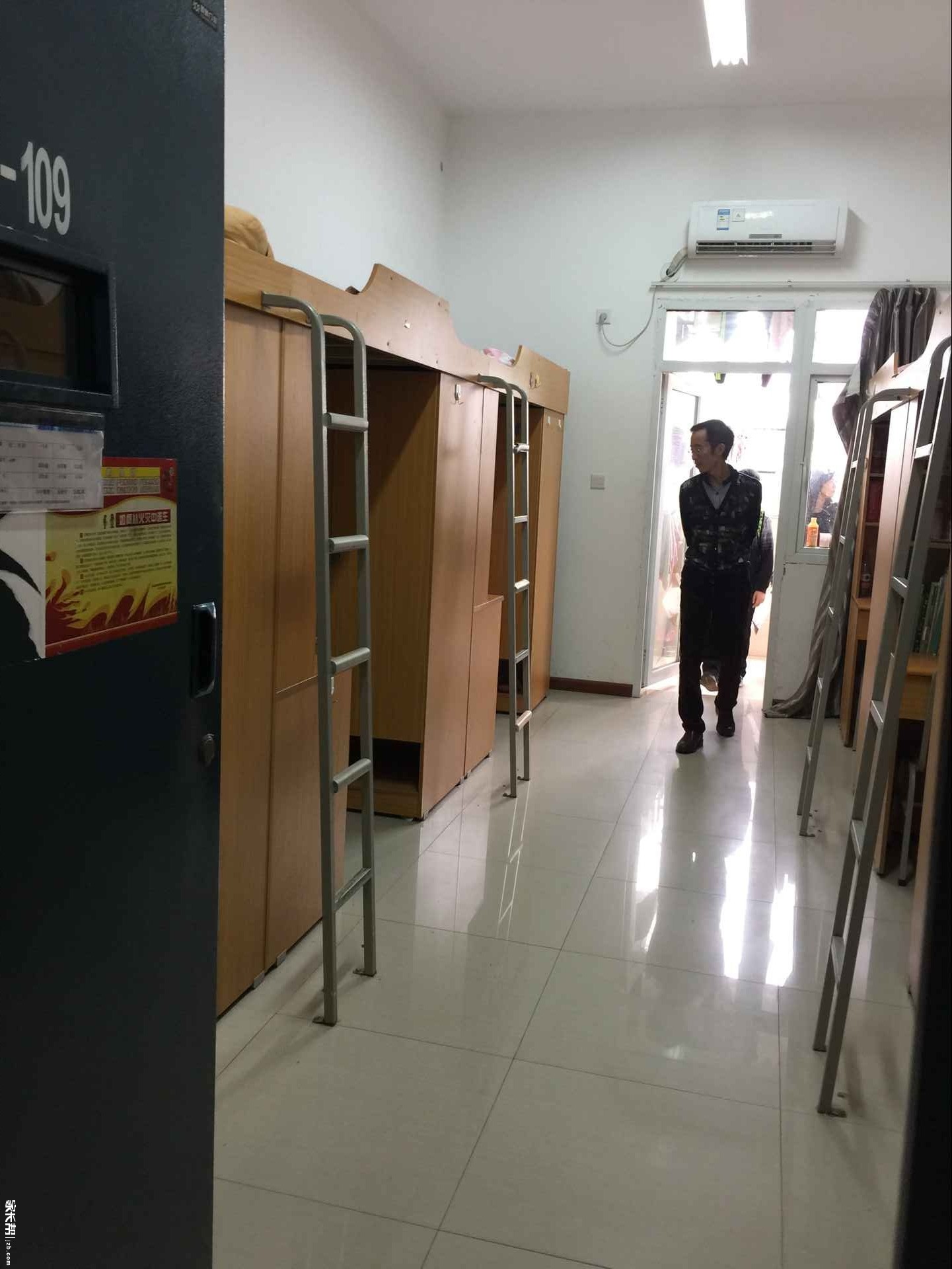 2016小升初名校游:重庆一外宿舍全景图(3)_重庆外国语