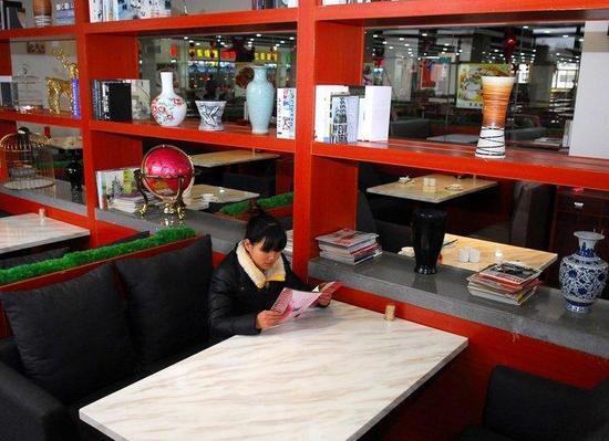 湖北高校“土豪食堂”羡煞他校学生(组图)