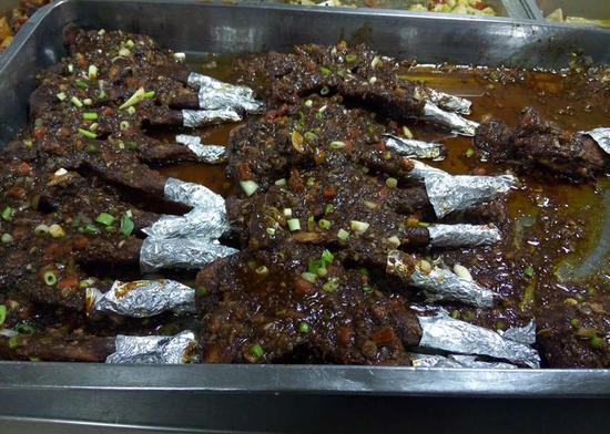 高校推出奇葩新菜“抱大腿”考试必备(图)