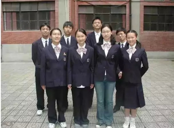 位育中学校服 小升初择校参考:上海15所中学校服汇总