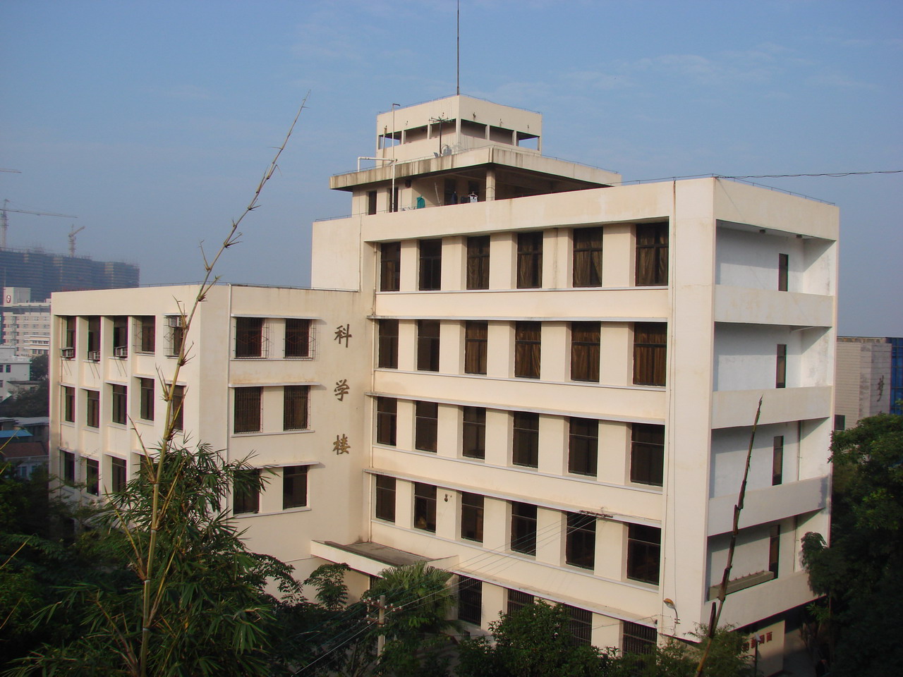 英语卷·福建省厦门双十中学2010届高三年级期中考试(2009.11)