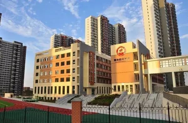 二,启元学校③招生:属于市北区第六学区,采取划片入学.